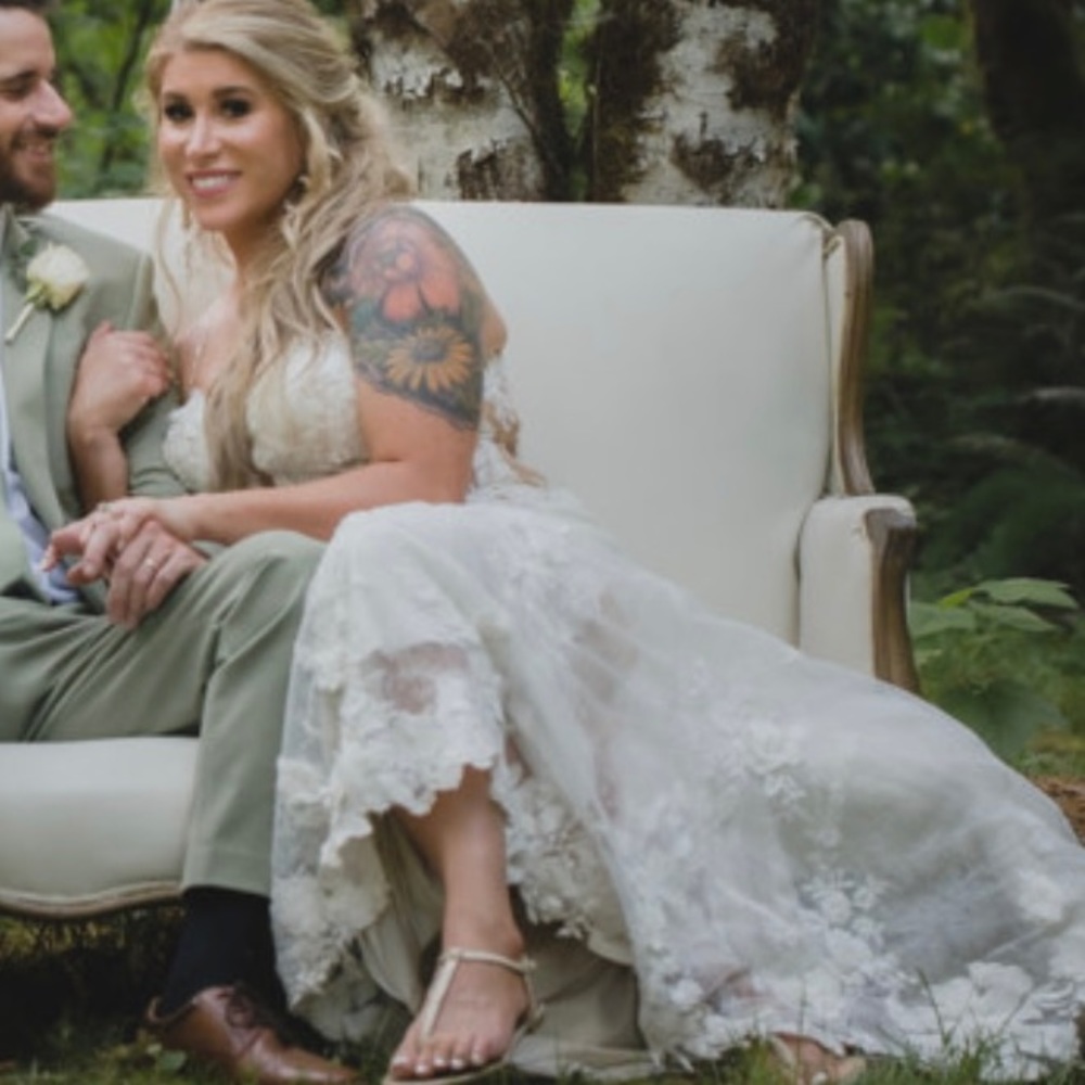 Allure custom wedding gown sz14